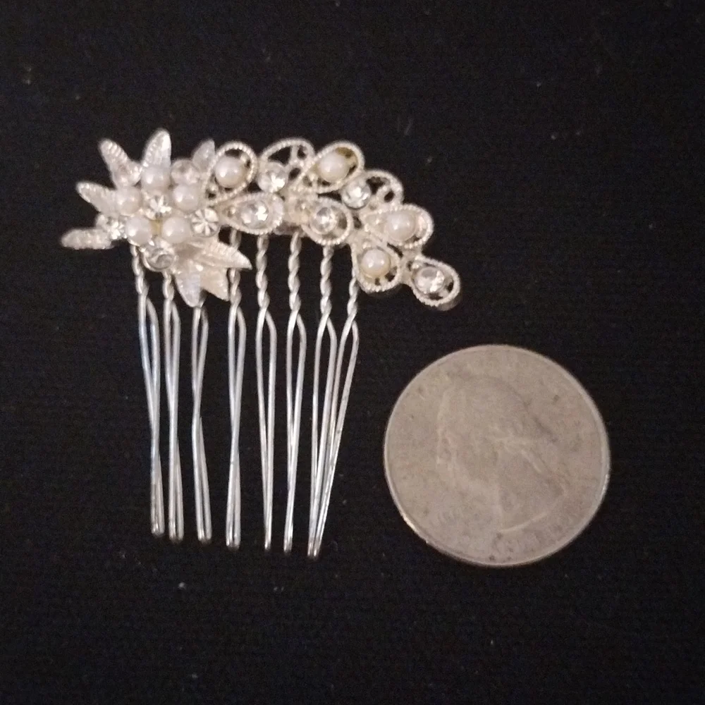 Vintage Metal Silver Tone W/ Faux Pearls and Clear Rhinestone Hair Comb